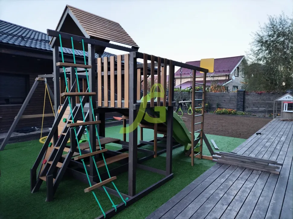 Всесезонная площадка IgraGrad C с балконом мод.1 SF
