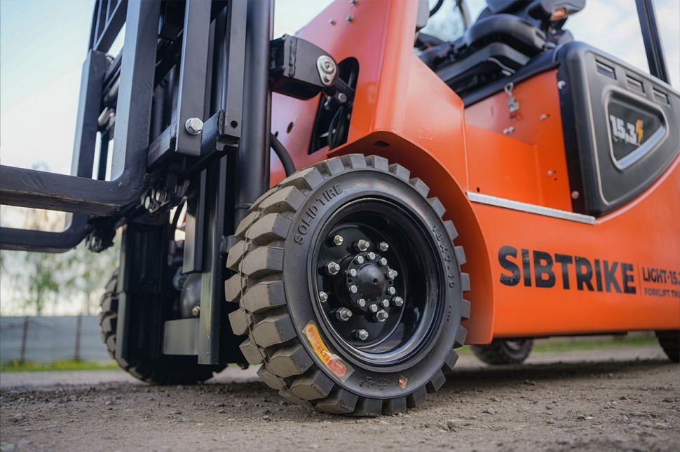Вилочный погрузчик Sibtrike SF4 Light 15.3LA 1500 кг