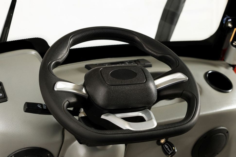 Гольфкар четырехместный OMA Electric Q8-4 (2+2 60V 1500W) Белый