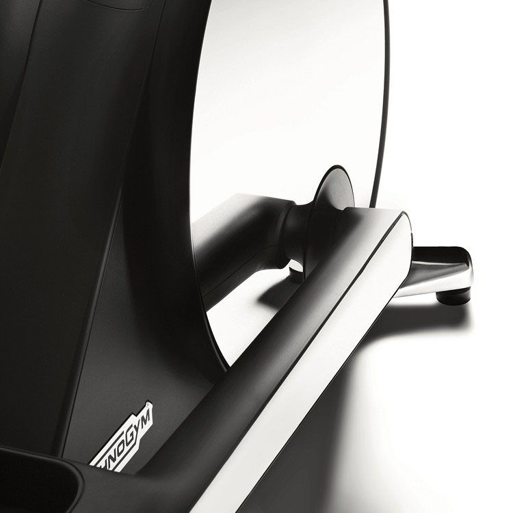 Эллиптический тренажер TechnoGym Personal Cross
