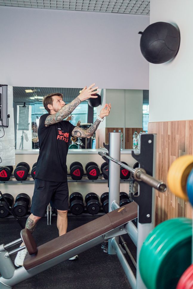 Тренировочный мяч Original FitTools Wall Ball Deluxe