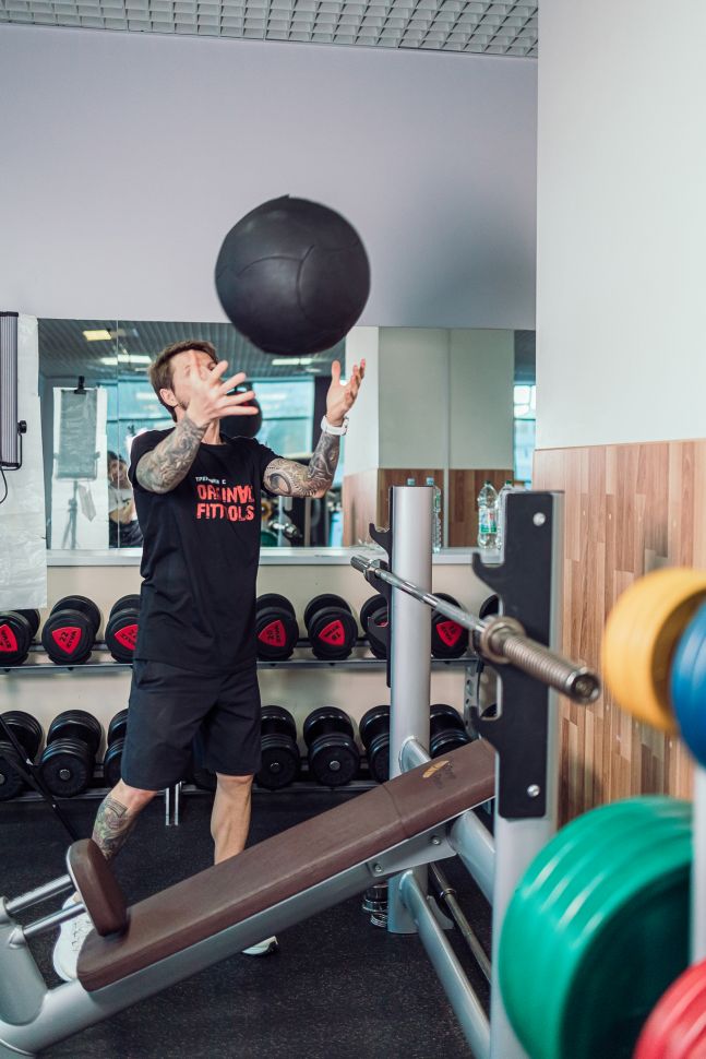 Тренировочный мяч Original FitTools Wall Ball Deluxe