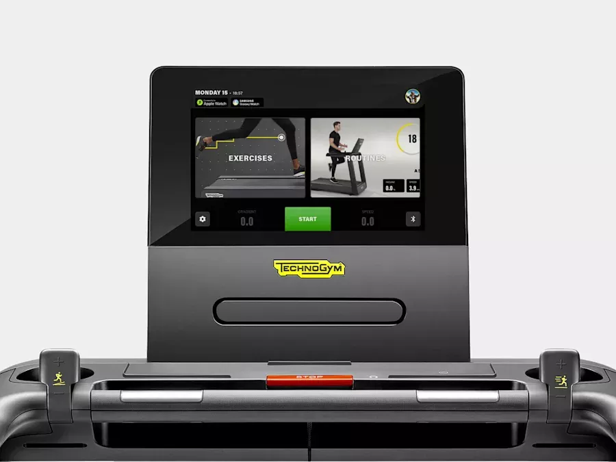 Беговая дорожка TechnoGym Excite Run Live 700