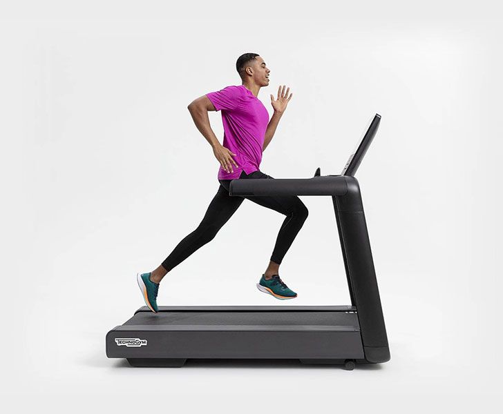 Беговая дорожка TechnoGym Excite Run Live 900