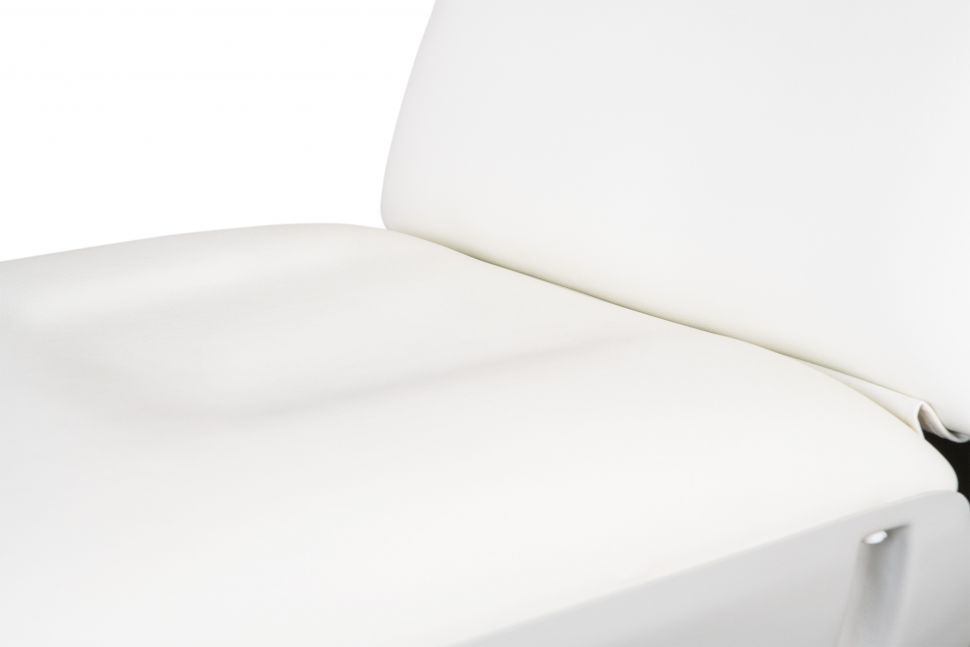 Косметологическое кресло SilverFox MZ 4013 с электроприводом, 3 мотора