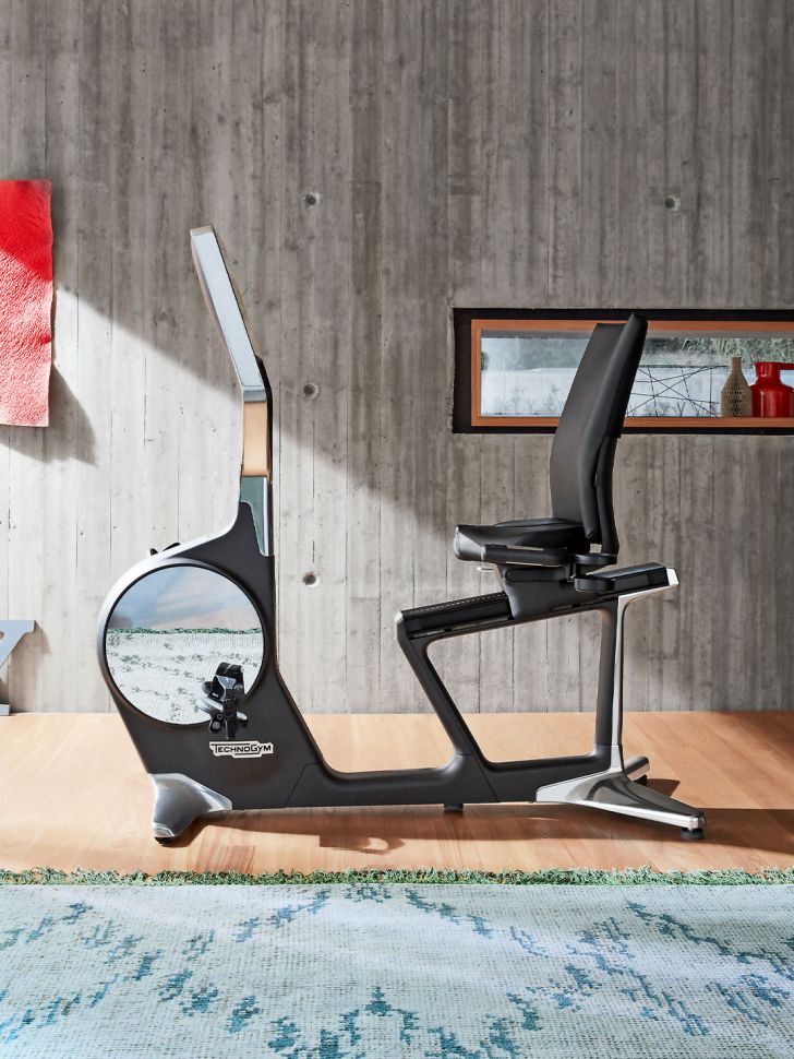 Горизонтальный велотренажер TechnoGym Personal Recline