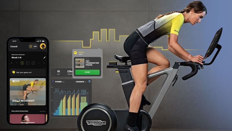 Вертикальный велотренажер TechnoGym Ride
