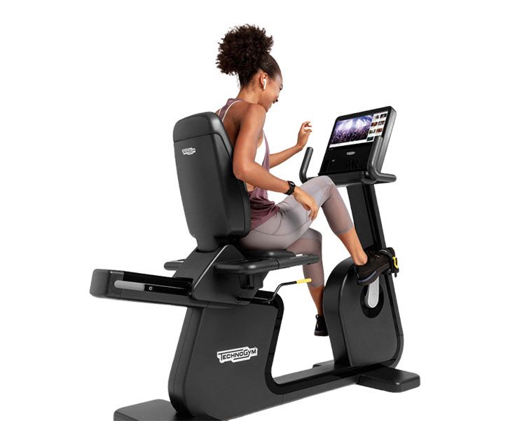 Горизонтальный велотренажер TechnoGym Artis Recline