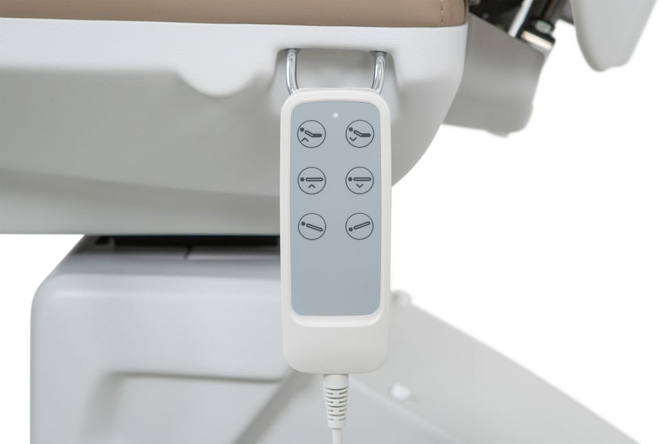Педикюрное кресло SilverFox MZ 16033 с электроприводом, 3 мотора