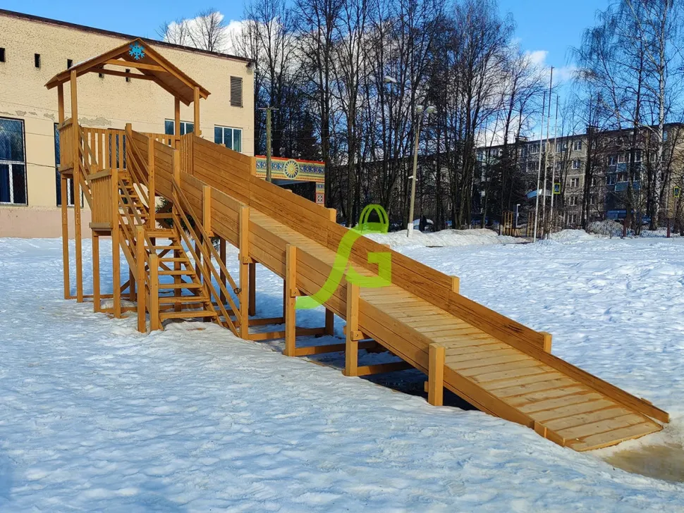 Зимняя деревянная горка IgraGrad Snow Fox Домик (скат 10 м)
