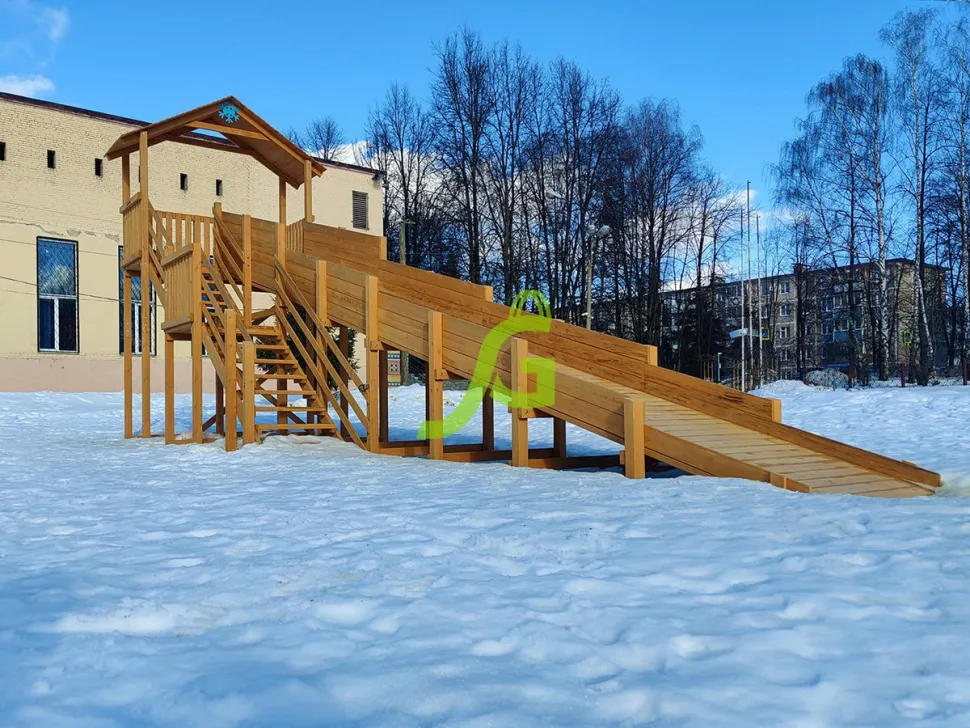 Зимняя деревянная горка IgraGrad Snow Fox Домик (скат 10 м)